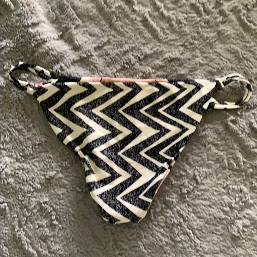 Reversible bikini bottom - Picture 2 of 4